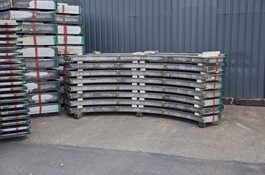 From 10 mm all the way up to 200 mm - steel flanges