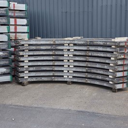From 10 mm all the way up to 200 mm - steel flanges