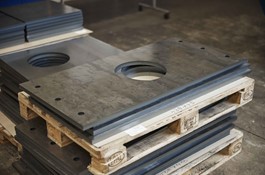 Cutting of workpieces in solid quality