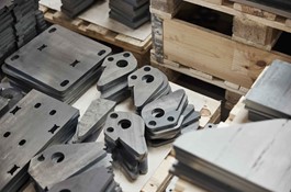 Laser cutting in material thicknesses from 0.5 to 25 mm