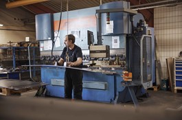 Skilled employees ensure high uniformity