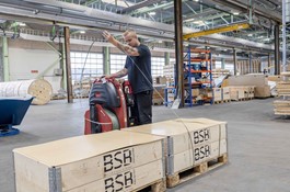 Tape machine with smart robot arm