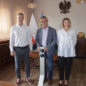 BSB Poland Donates 60 Alcohol Stands 1
